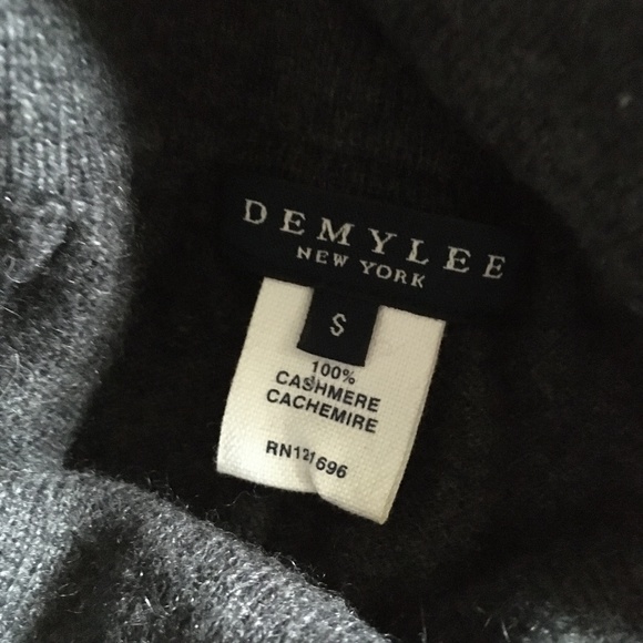 DEMYLEE NYC Grey 100% Cashmere Scrunch Neck Turtleneck A Line Sweater S - Picture 4 of 5